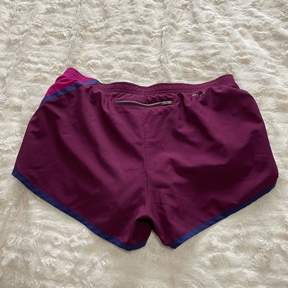 Nike Shorts - Picture 2 of 4